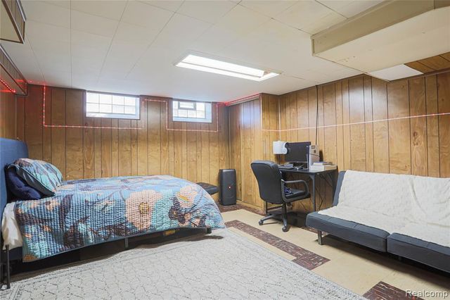 18441 Frazho Road, Roseville, MI 48066