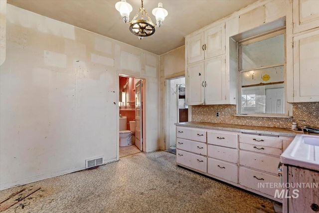 2114 N 9th St, Boise, ID 83702