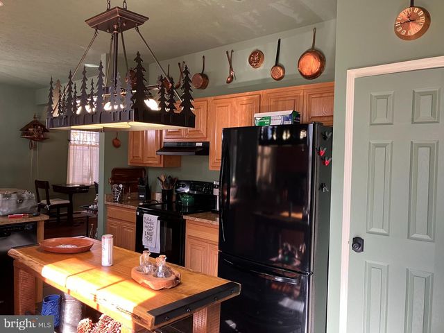 408 GENTIAN LN, Pocono Pines, PA 18350