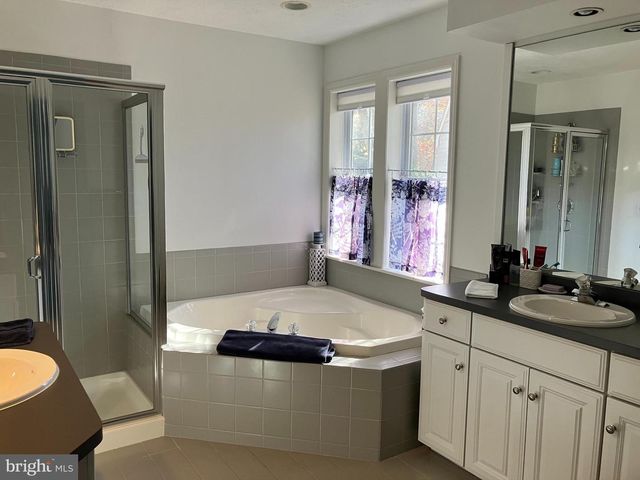 408 GENTIAN LN, Pocono Pines, PA 18350