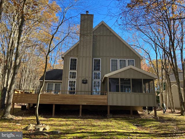 408 GENTIAN LN, Pocono Pines, PA 18350