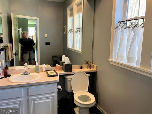 408 GENTIAN LN, Pocono Pines, PA 18350