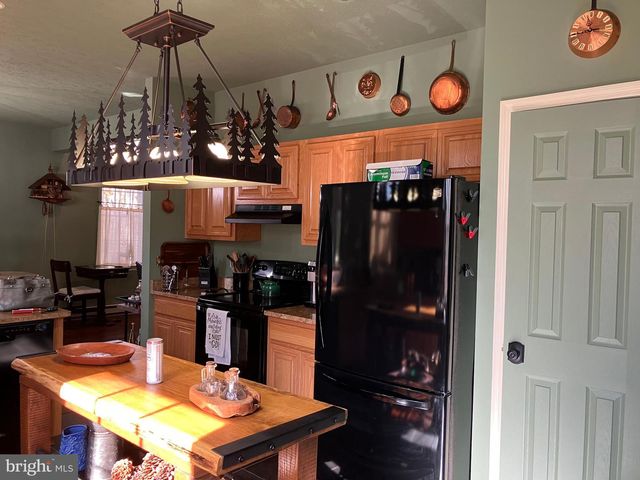 408 GENTIAN LN, Pocono Pines, PA 18350