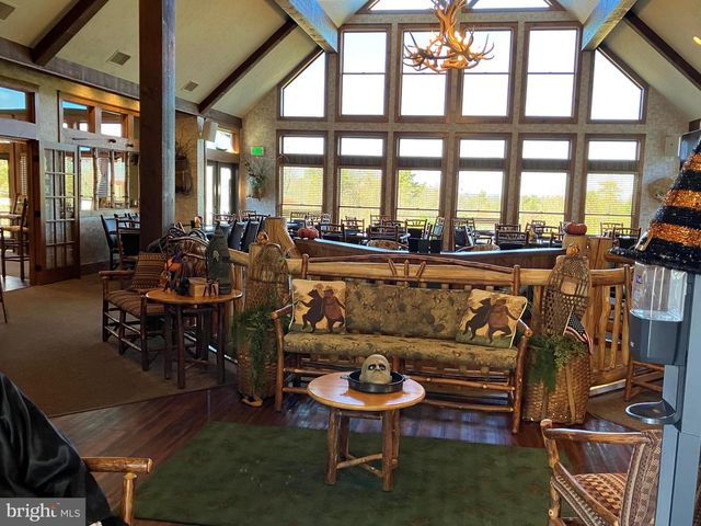 408 GENTIAN LN, Pocono Pines, PA 18350