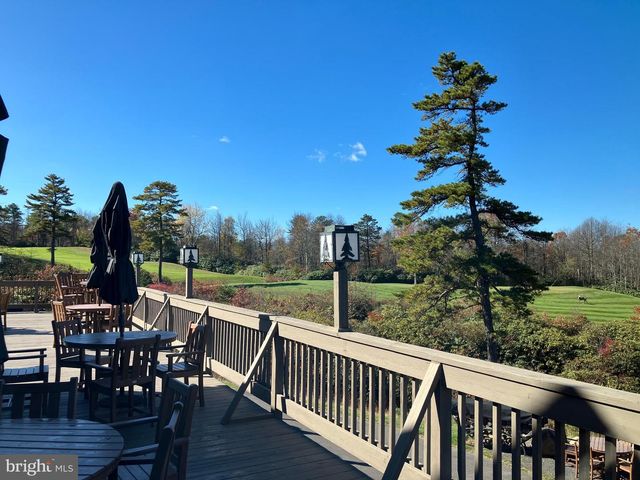 408 GENTIAN LN, Pocono Pines, PA 18350