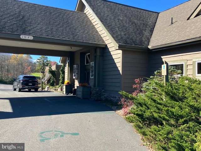 408 GENTIAN LN, Pocono Pines, PA 18350