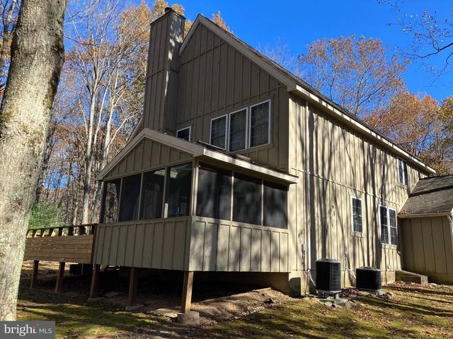 408 GENTIAN LN, Pocono Pines, PA 18350