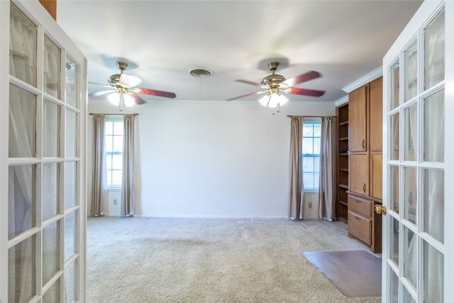 2102 Woodridge Drive, Abilene, TX 79605