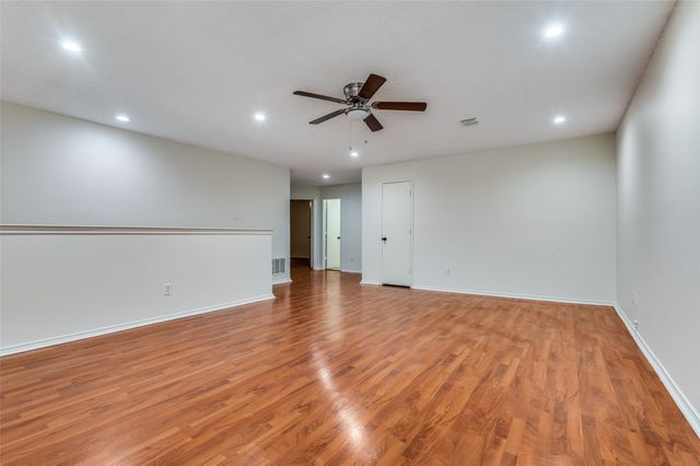 1122 Mazourka Drive, Arlington, TX 76001