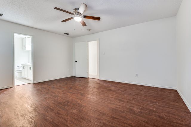 1122 Mazourka Drive, Arlington, TX 76001