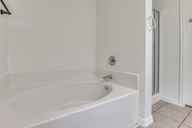 1122 Mazourka Drive, Arlington, TX 76001