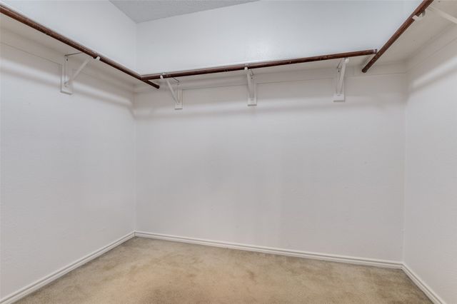1122 Mazourka Drive, Arlington, TX 76001