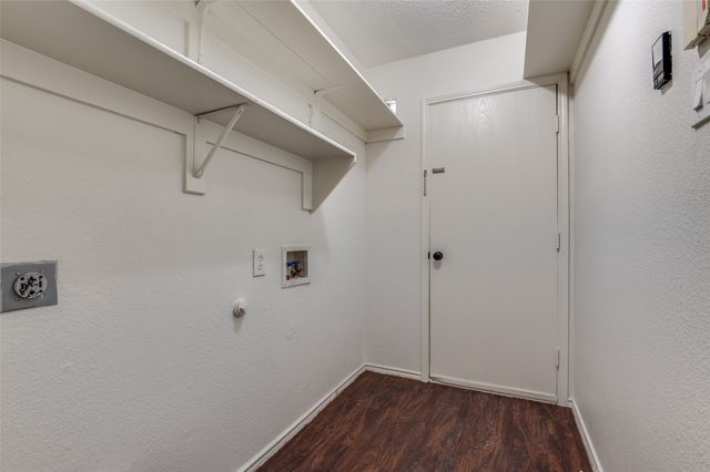 1122 Mazourka Drive, Arlington, TX 76001