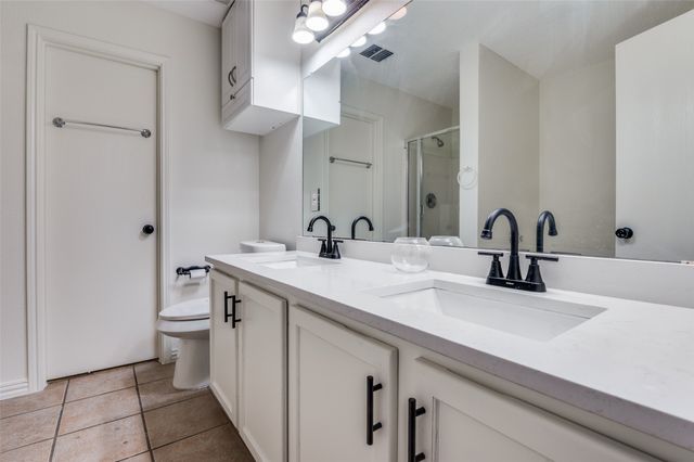 1122 Mazourka Drive, Arlington, TX 76001