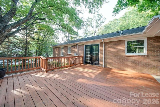 6700 Castlegate Drive, Charlotte, NC 28226