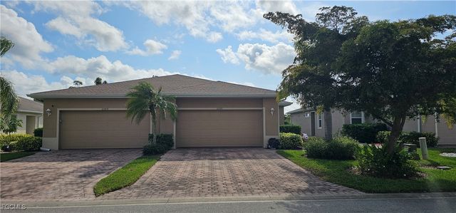 10788 Crossback LN, Lehigh Acres, FL 33936