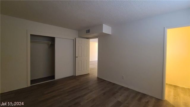 2937 Stewart Avenue 2, Las Vegas, NV 89101