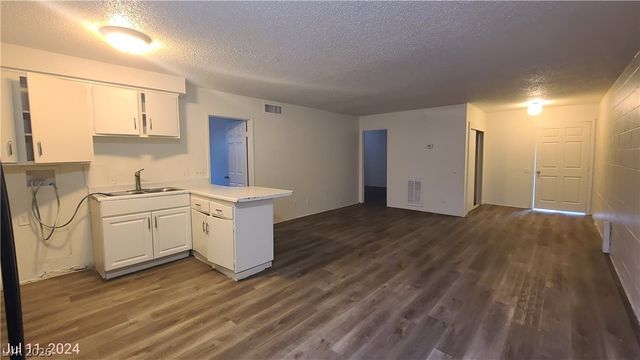 2937 Stewart Avenue 2, Las Vegas, NV 89101