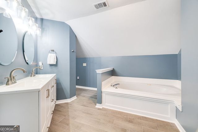 197 Oak Pointe Drive, Richmond Hill, GA 31324