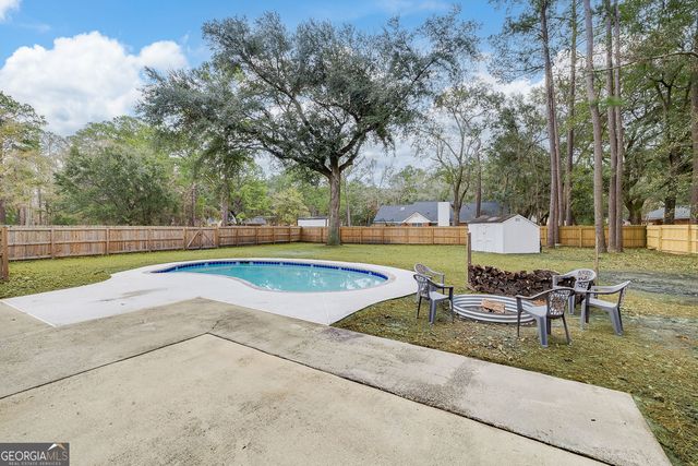 197 Oak Pointe Drive, Richmond Hill, GA 31324