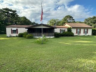 782 E Deerfield Road, Bloomingdale, GA 31302