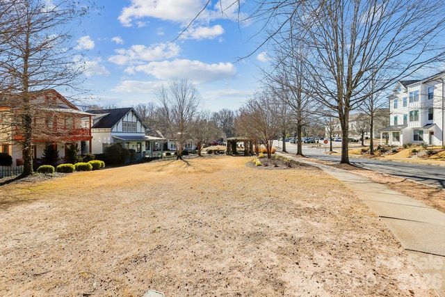 624 District Court, Fort Mill, SC 29708