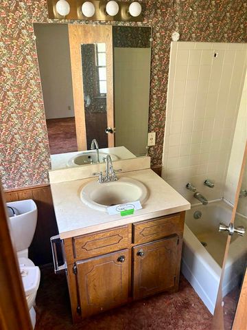 1108 NW 31st St, Lawton, OK 73505