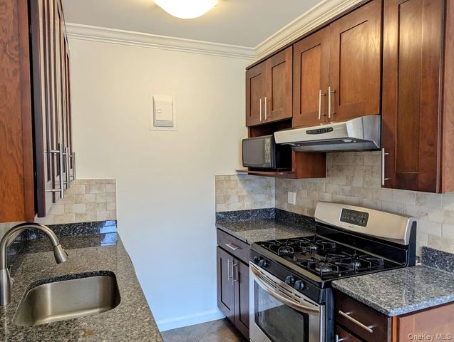 71-36 110 Street 4A, Forest Hills, NY 11375