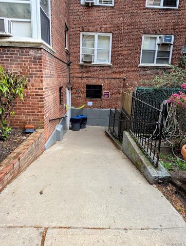 71-36 110 Street 4A, Forest Hills, NY 11375