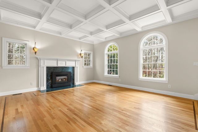 69 Exeter Road, North Hampton, NH 03862