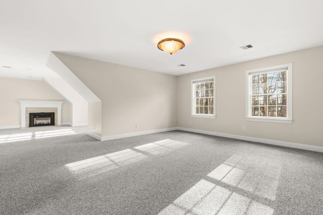 69 Exeter Road, North Hampton, NH 03862