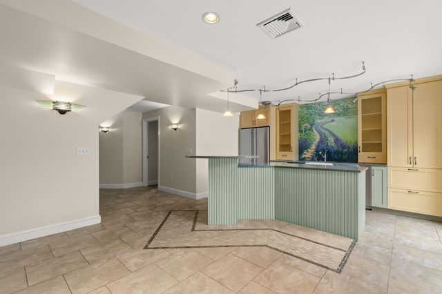 69 Exeter Road, North Hampton, NH 03862