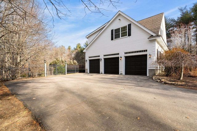 69 Exeter Road, North Hampton, NH 03862