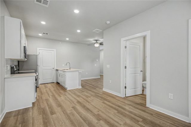 401 S 29th, Rogers, AR 72758