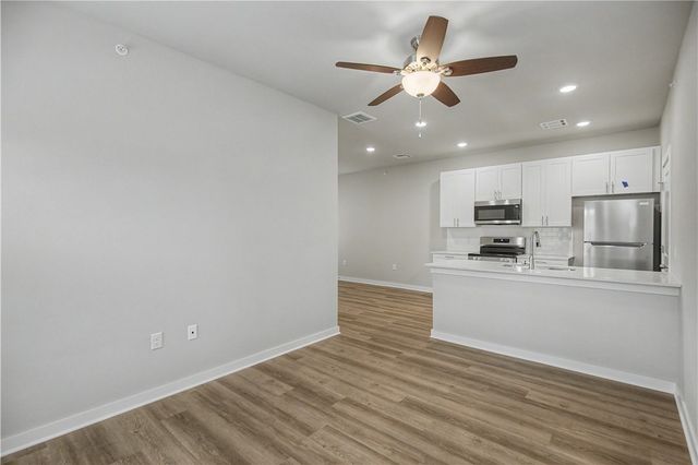 401 S 29th, Rogers, AR 72758