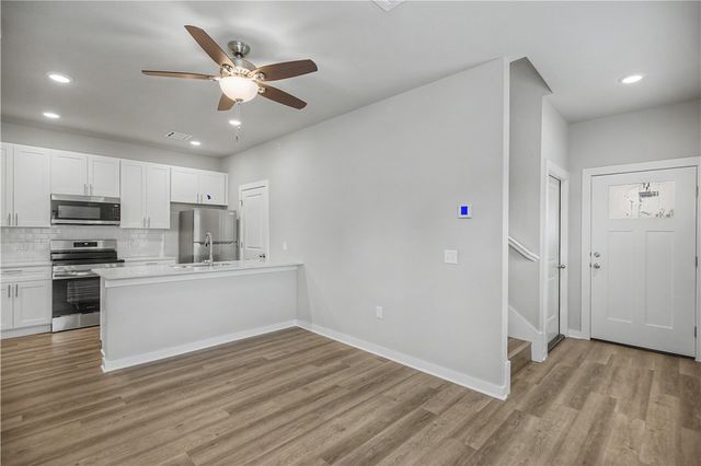 401 S 29th, Rogers, AR 72758