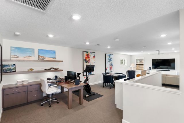 137 Cinder Dunes Point, Jupiter, FL 33478
