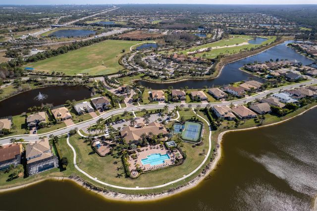 137 Cinder Dunes Point, Jupiter, FL 33478
