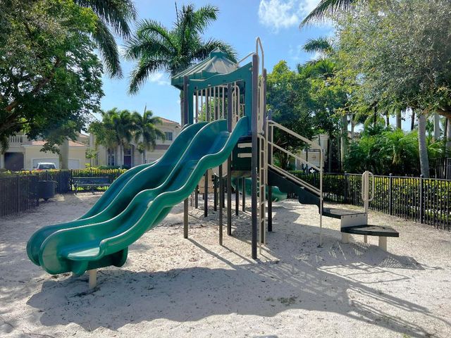 4325 Key Lime Boulevard, Boynton Beach, FL 33436