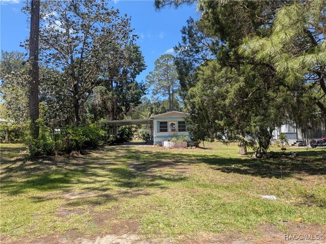 35 63rd Street, Yankeetown, FL 34498