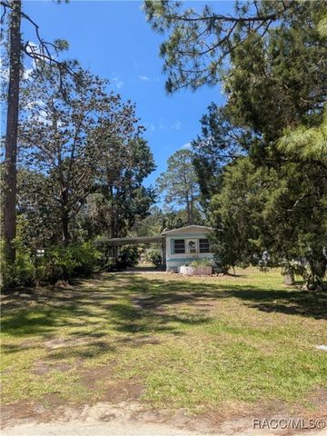 35 63rd Street, Yankeetown, FL 34498