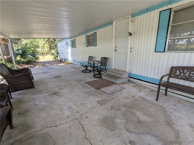 35 63rd Street, Yankeetown, FL 34498