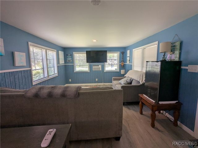 35 63rd Street, Yankeetown, FL 34498