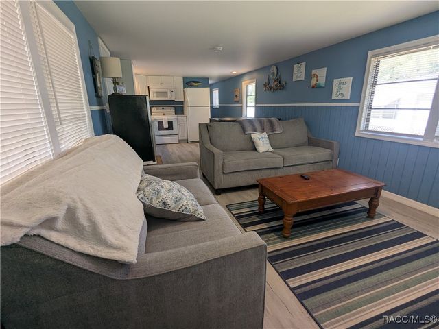 35 63rd Street, Yankeetown, FL 34498