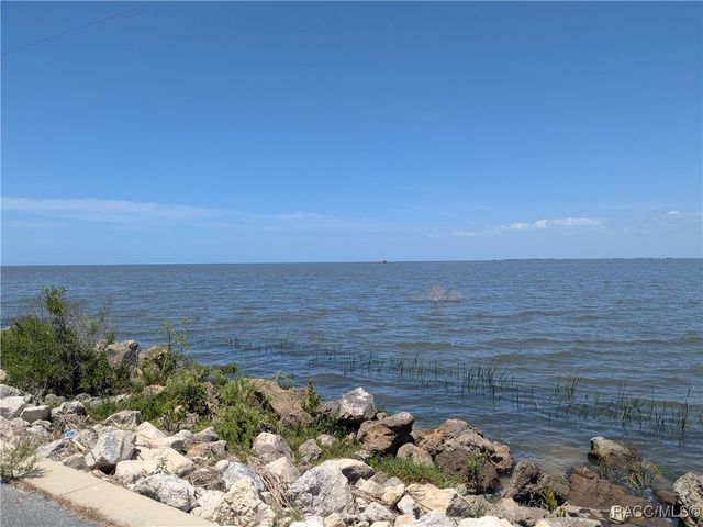 35 63rd Street, Yankeetown, FL 34498