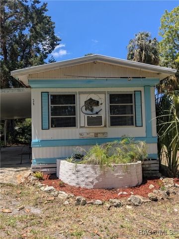 35 63rd Street, Yankeetown, FL 34498