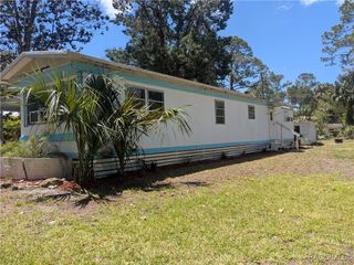 35 63rd Street, Yankeetown, FL 34498