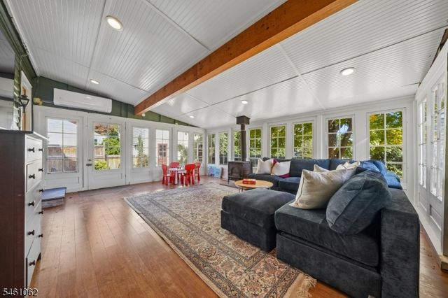 340 Crosson Pl, North Plainfield Boro, NJ 07063