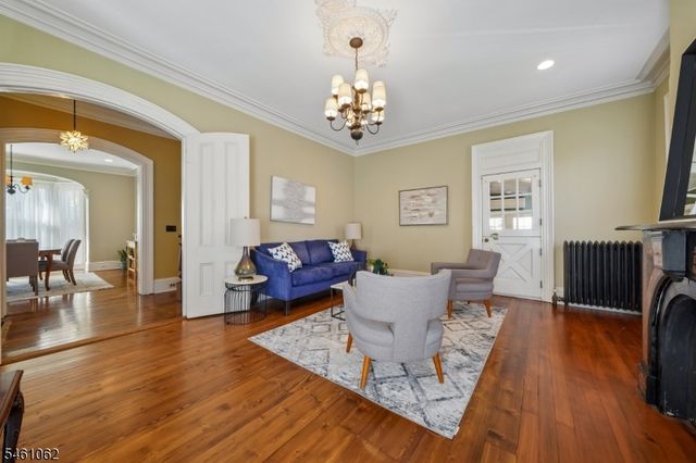 340 Crosson Pl, North Plainfield Boro, NJ 07063