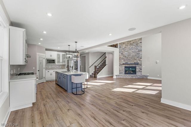2818 Weeping Pine Drive, Medina, OH 44256